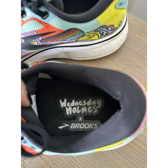 Brooks Ghost 15 Shoes Womens 8 Pride Wednesday Holmes Rainbow Running Sneakers - Picture 4 of 8